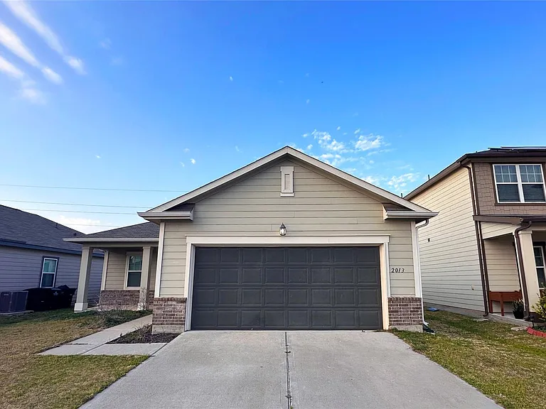 2013 Spindletree Ln — Photo 1