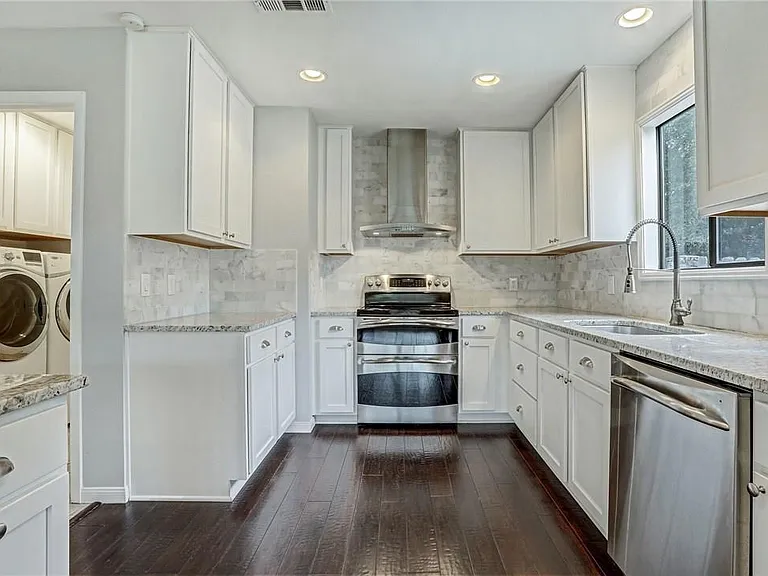 9822 Timber Ridge Pass — Photo 2