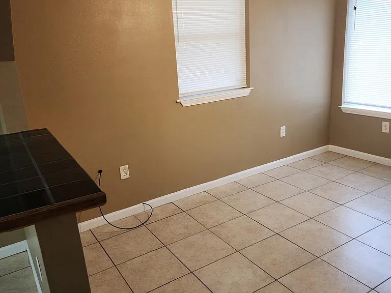 2109 Octavia Dr — Photo 11
