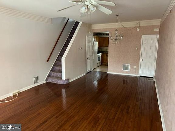 3rd image of 2643 S Alder St