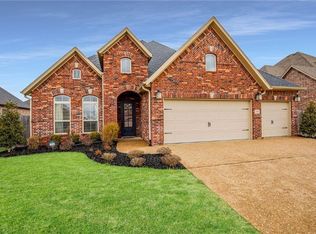 1500 SW Manhattan Ave, Bentonville, AR 72713
