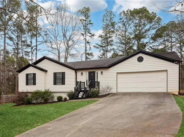 202 Deer Walk Dr, Winder, GA 30680