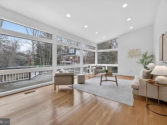 2nd image of 6113 Madawaska Rd