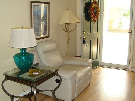 3rd image of 4325 Aegean Dr APT 112B