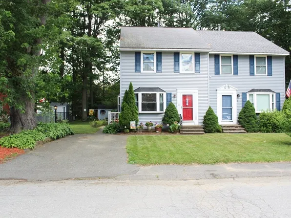 3 Riverbank Cir Unit 3, Haverhill, MA 01835