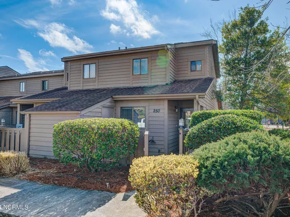 250 Saint James Court, Wilmington, NC 28409