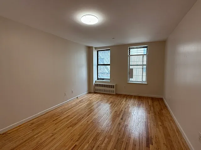 Building Photo - 111 W 137th St #5C