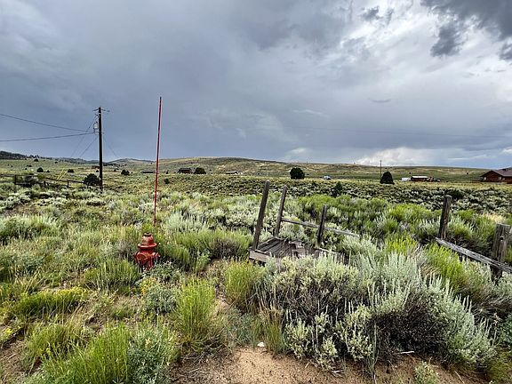 4th image of 1427 E Woodchuck Rd