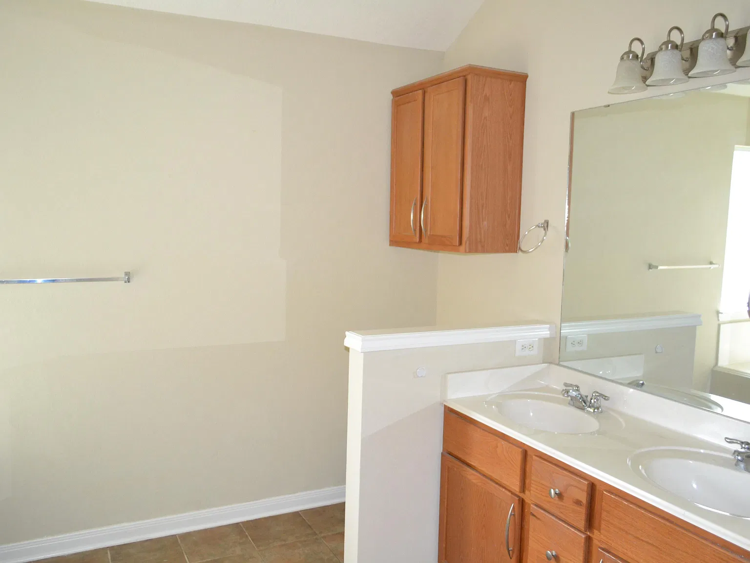 1032 Crested Point — Photo 3