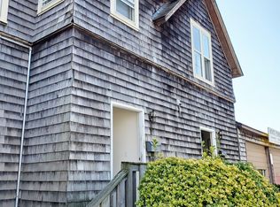 136 N Carll Ave, Babylon, NY 11702