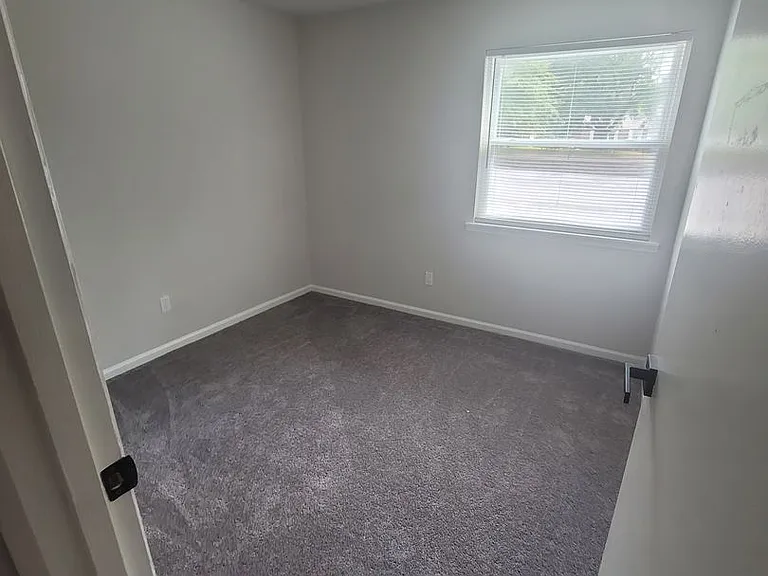 1401 Elmtree Rd #A — Photo 7