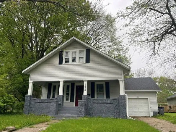 1526 E Beardsley Ave, Elkhart, IN 46514