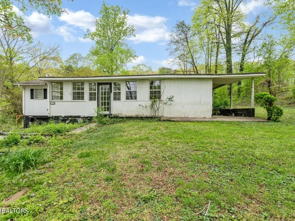 1284 Sulphur Springs Rd, Clinton, TN 37716