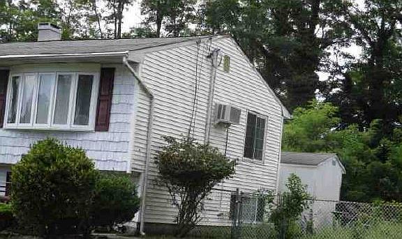 2nd image of 12 Weldon Ln