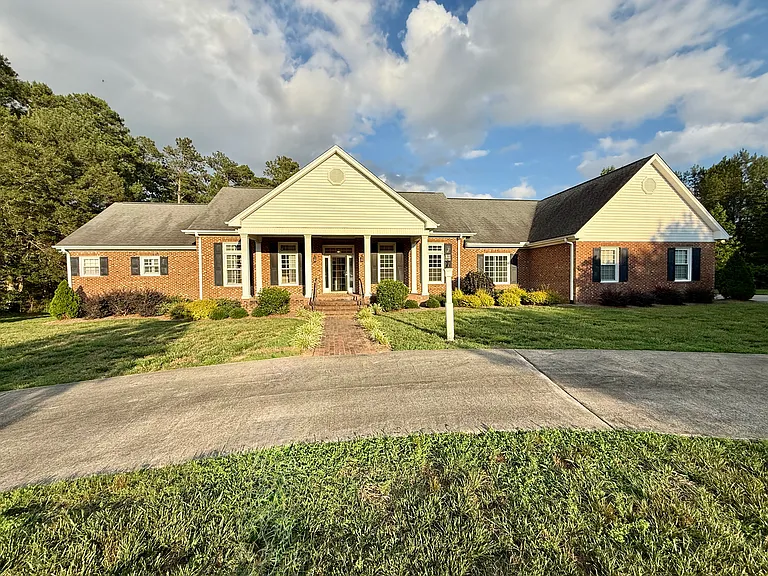 4036 Jaback Dr — Photo 1