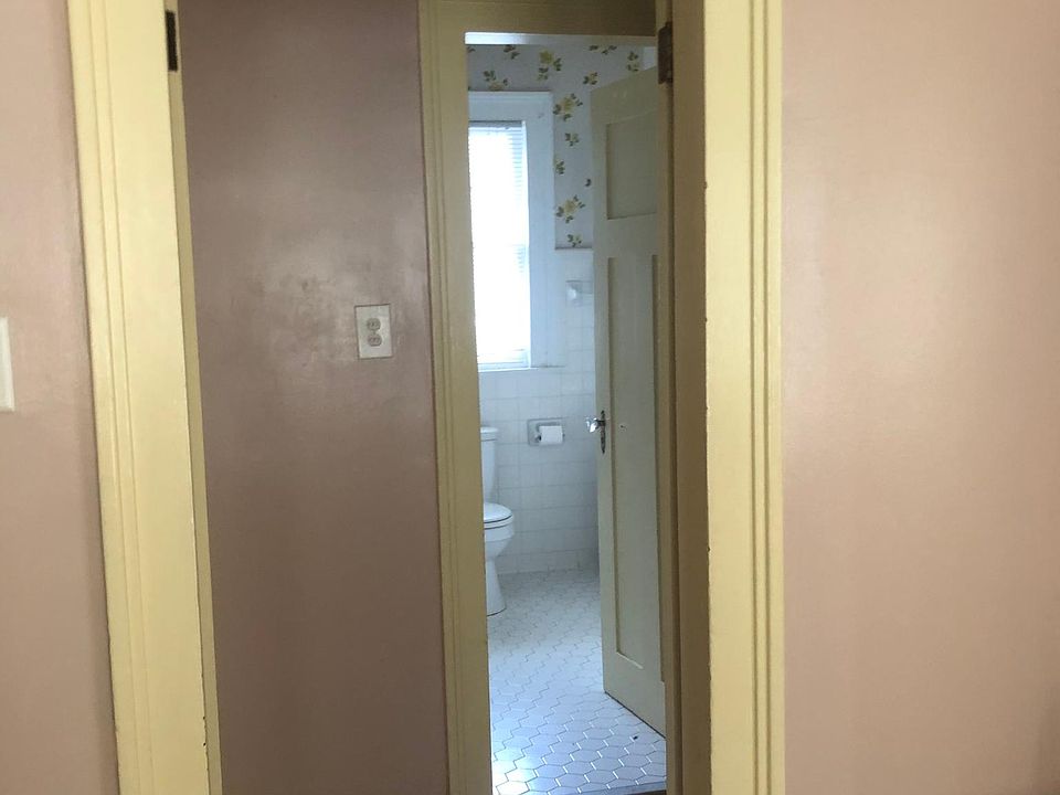 1st image of 2407 Valmont St