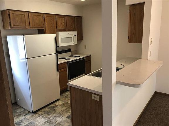 3rd image of 3568 Prescott Dr