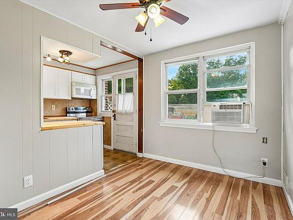 5th image of 5954 Newtown Ave