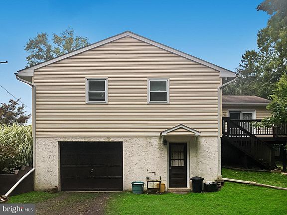4th image of 21 Clamer Ave