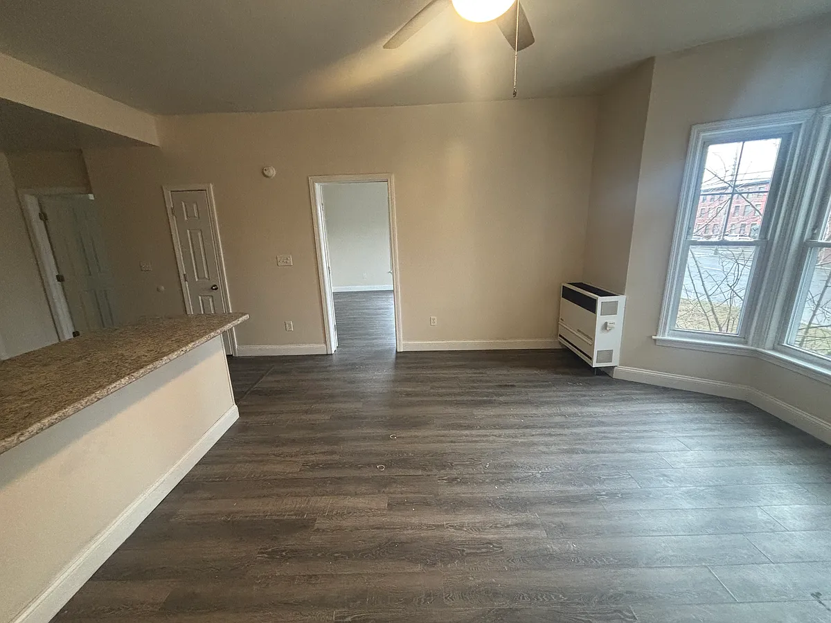 Building Photo - 253 Lisbon St #2B