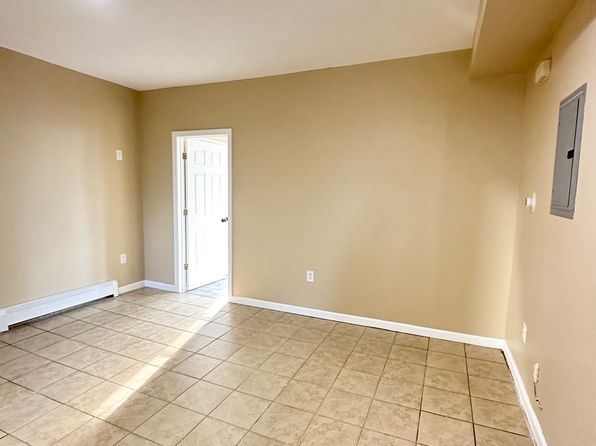 41 Wakeman Ave #2