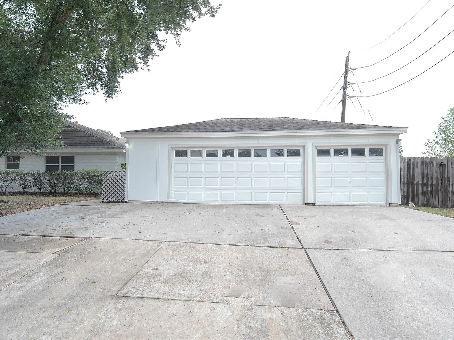 3 bed, 2.0 bath, 2144 sqft, $1,950 — Photo 4