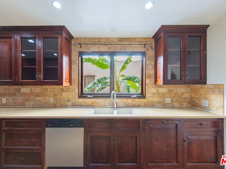 8230 Blackburn Ave #1 — Photo 6