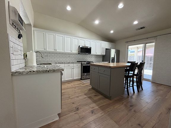 5th image of 5701 Dainty Ct