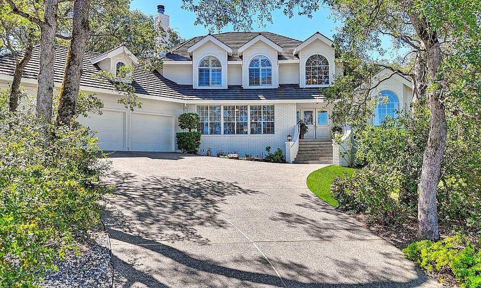 1st image of 878 Embarcadero Dr