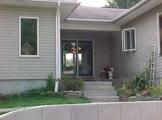 30 Grove St, Marathon, NY 13803