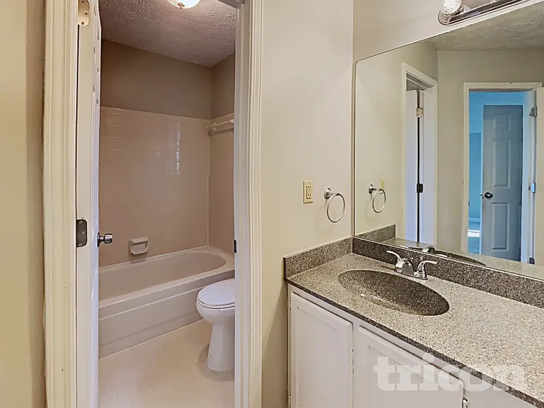 2207 Meadow Valley Cir — Photo 15