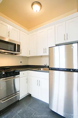 Rented by City Connections Realty | media 17