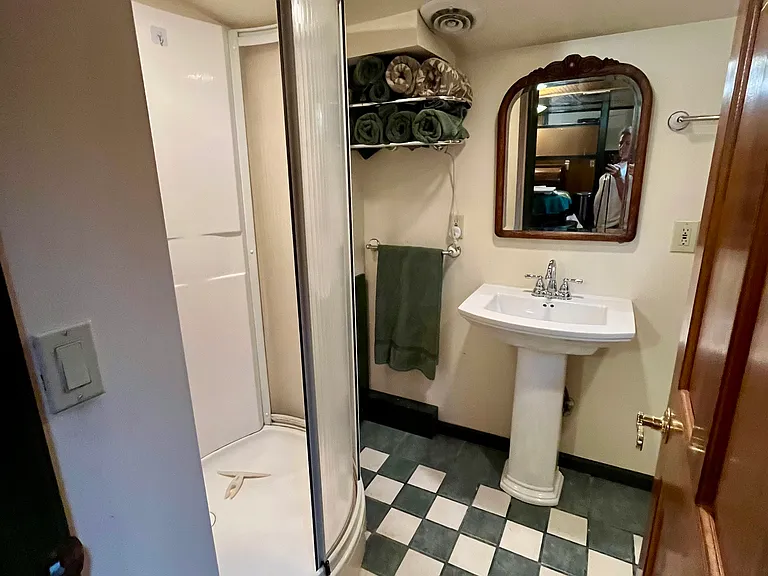 739 S Alexander Ave — Photo 5
