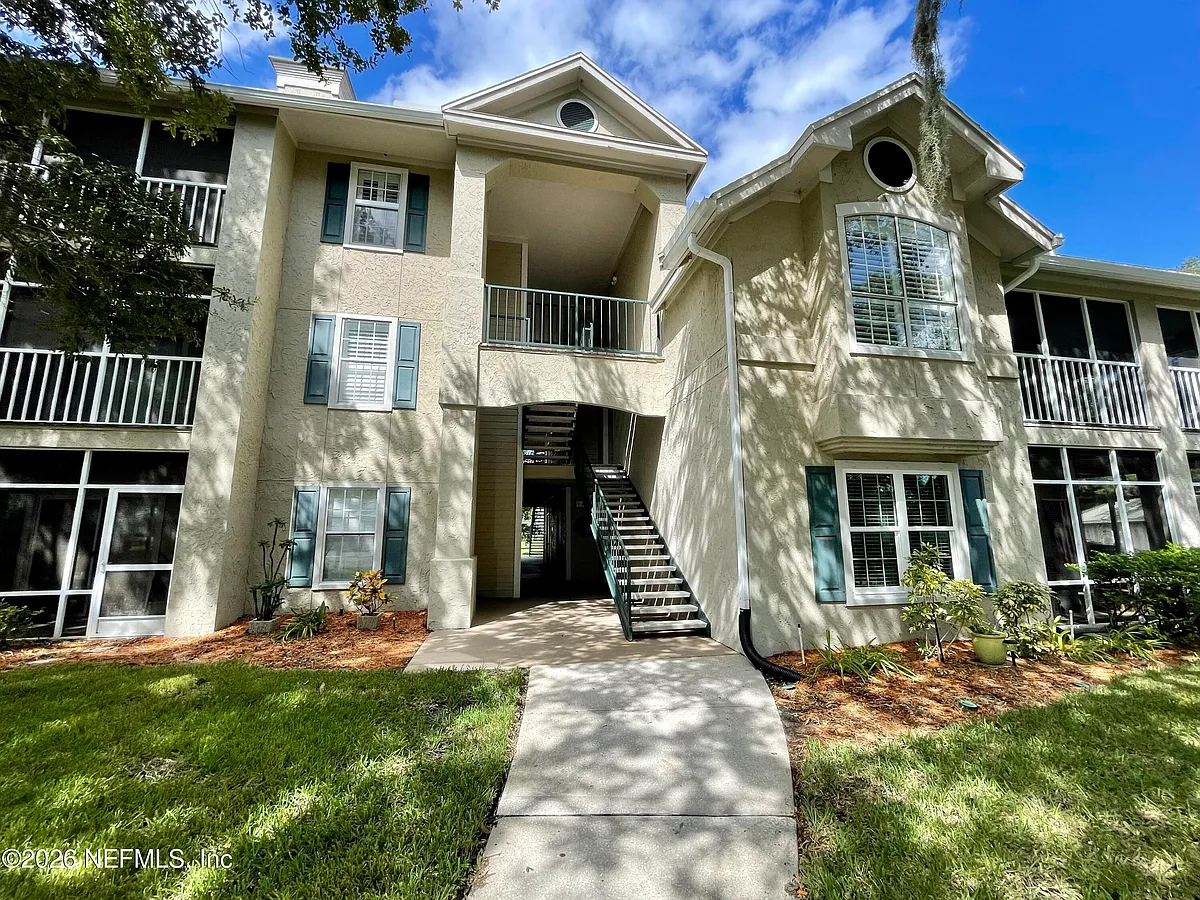 Building Photo - 700 Ironwood Dr #728
