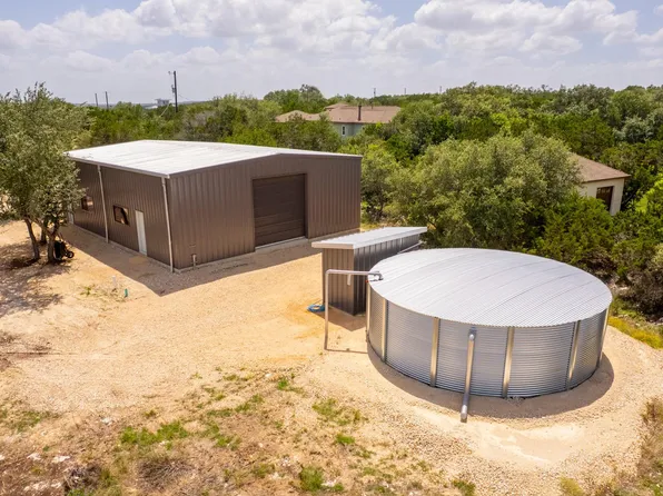 1 Avian Dr, San Marcos, TX 78666