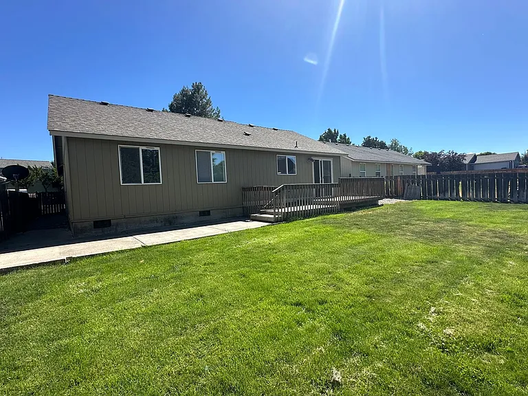 3025 SW Reindeer Ave — Photo 19