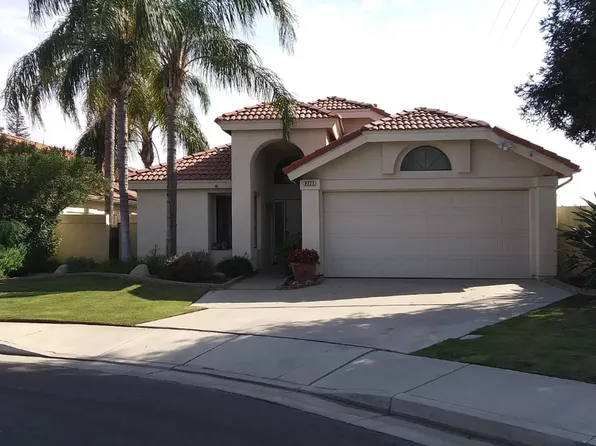 8225 New Castle St, Bakersfield, CA 93311