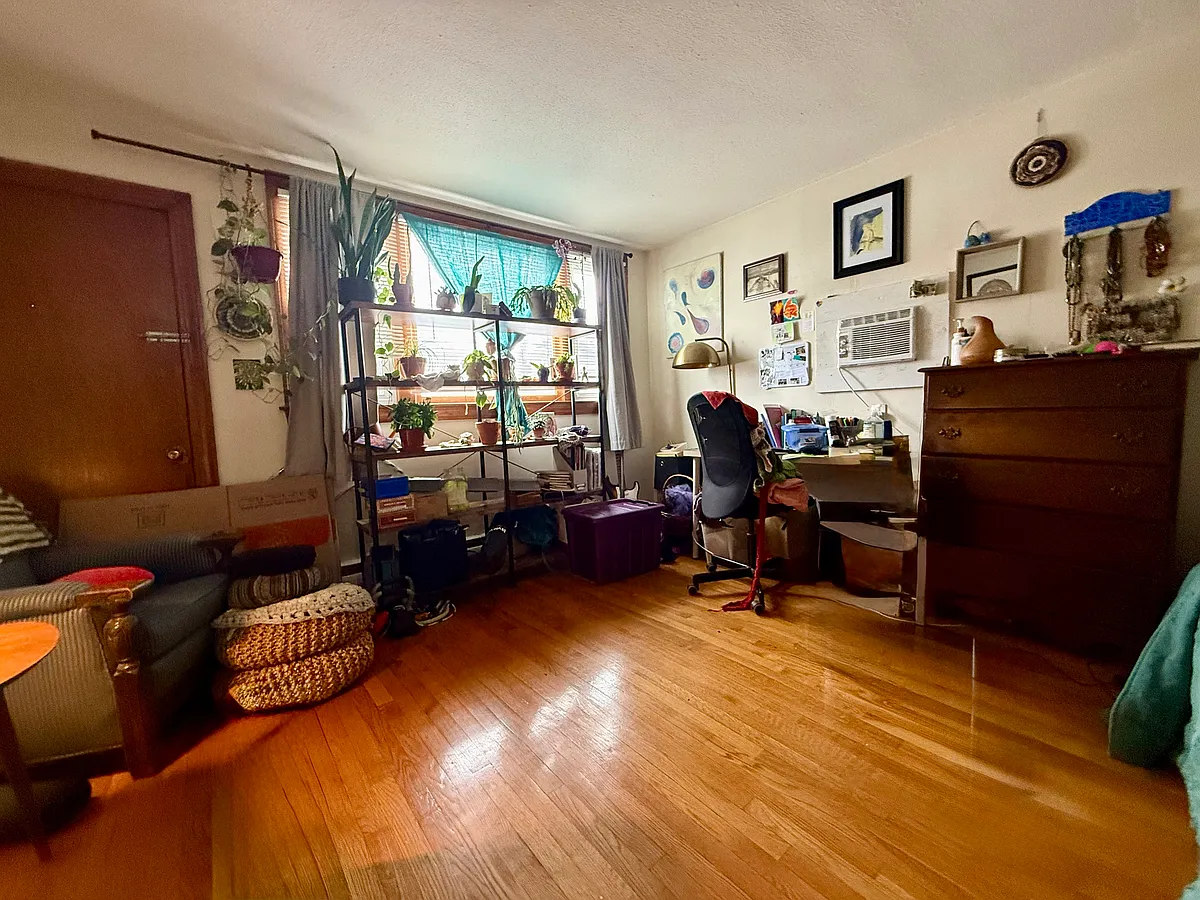 Building Photo - 263 River St #2