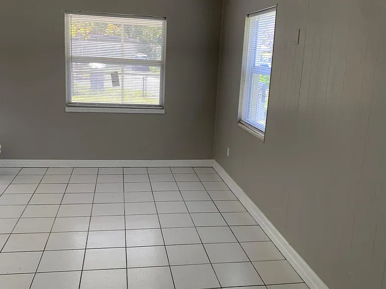 3225 Dellwood Ave — Photo 10