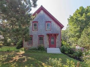 9 Mill St, Camden, ME 04843