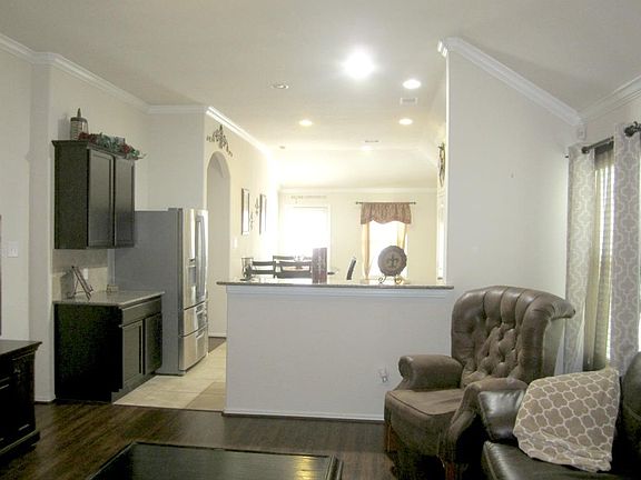 4th image of 8619 Sweet Pasture Dr