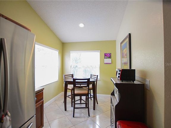 4th image of 4018 Oak Preserve Dr