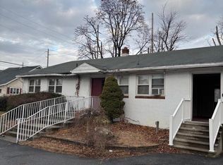 869 Beverly Rd, Burlington, NJ 08016