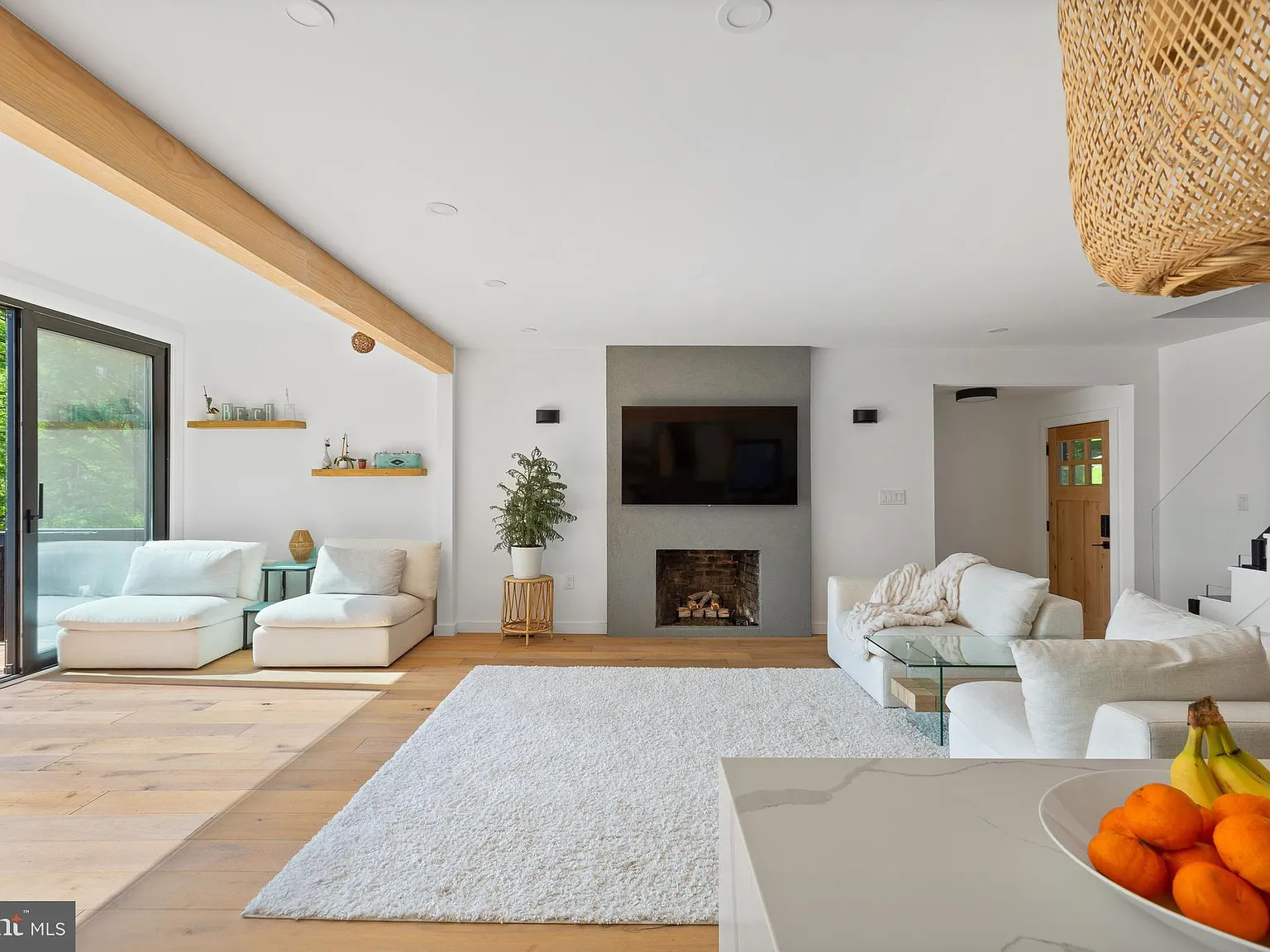 5 bed, 1700 sqft, $9,000 — Photo 4