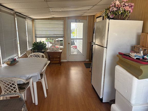 4th image of 2101 Atoka Dr
