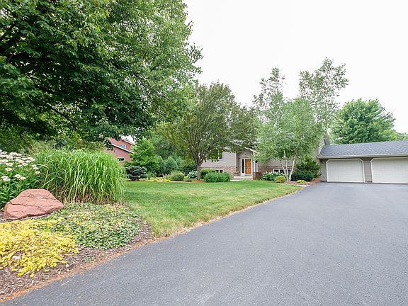 3rd image of 646 Mulberry Ln