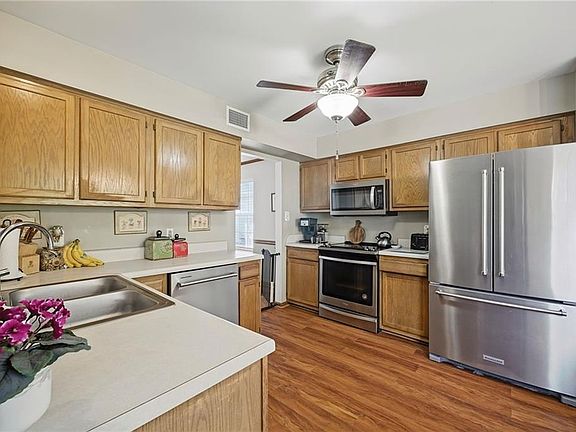 3rd image of 2604 Alamance Cir