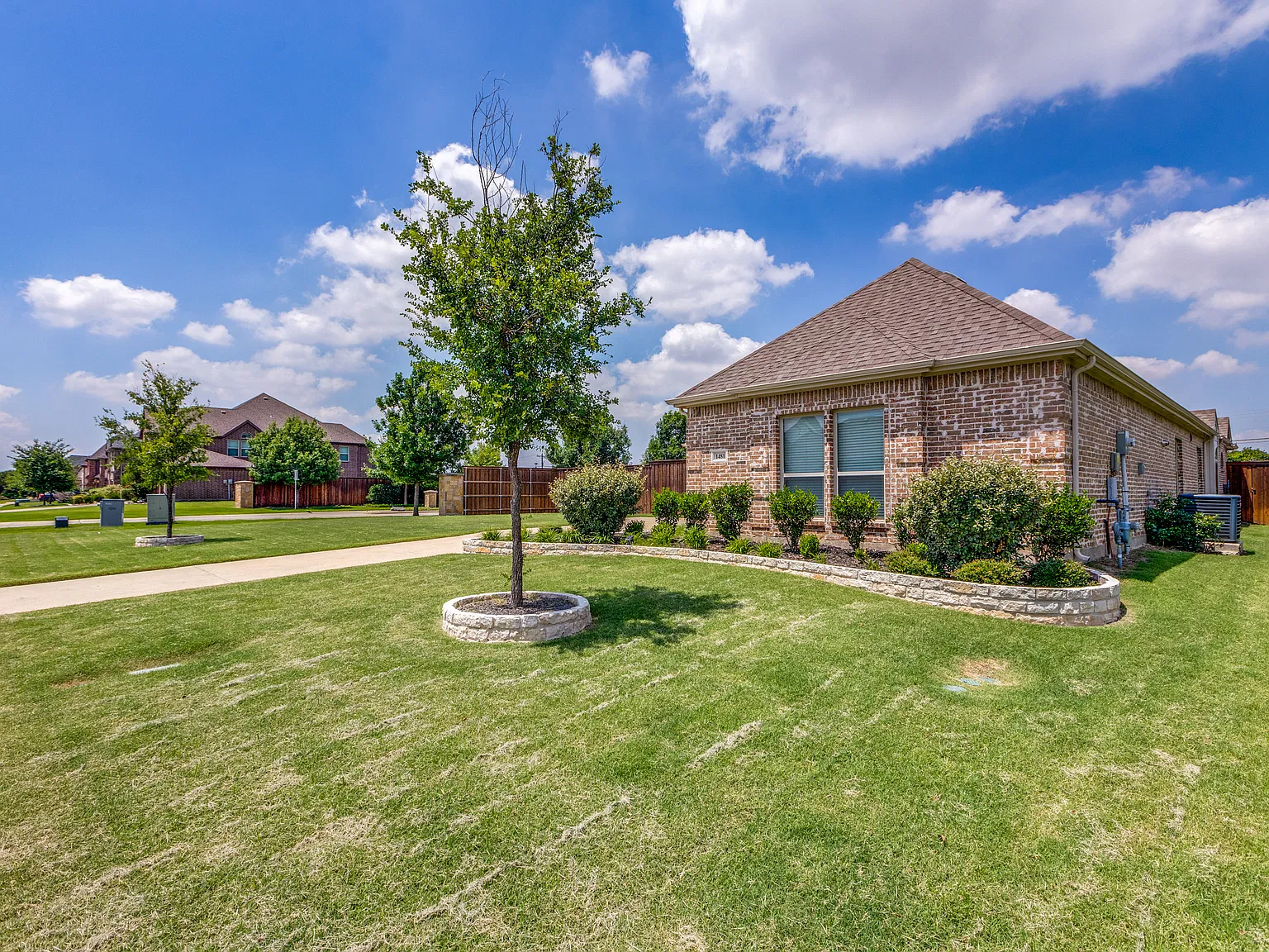 4 bed, 2106 sqft, $3,500 — Photo 1