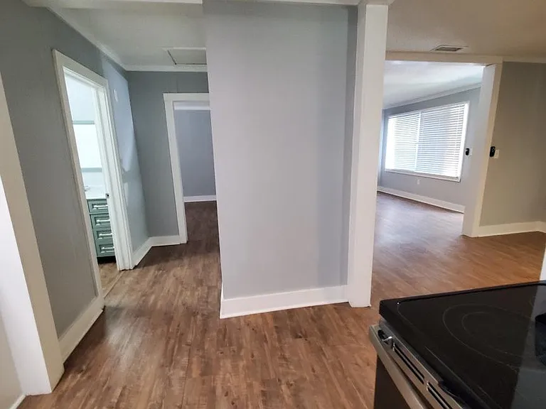 1909 Cowan Ave — Photo 11