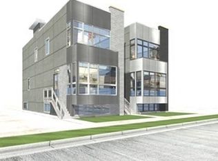 2219 W Race Ave, Chicago, IL 60612